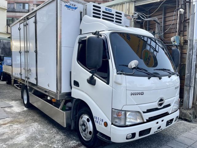 Hino 300  第5張相片