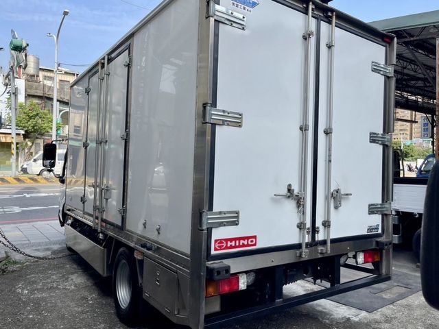 Hino 300  第6張相片