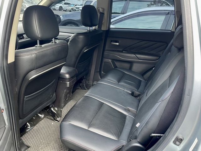 Mitsubishi Outlander  第10張相片