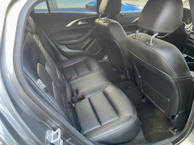 Infiniti Q30  第2張相片