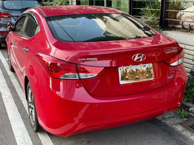 Hyundai Elantra  第3張相片