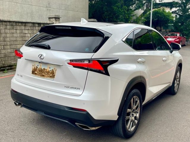 Lexus NX  第5張相片