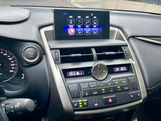 Lexus NX  第9張相片