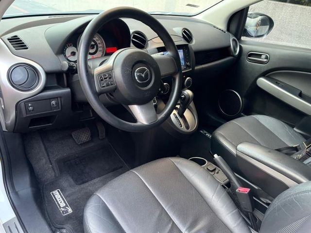 Mazda Mazda2  第7張相片