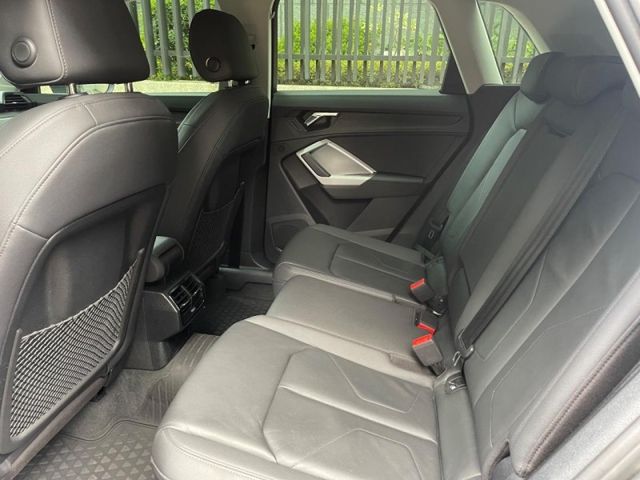 Audi Q3  第8張相片