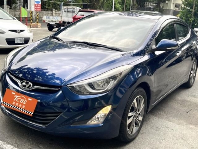 Hyundai Elantra  第4張相片
