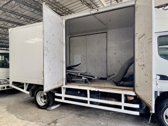 Hino 300  第1張相片