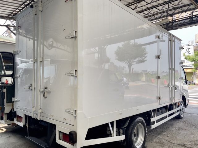 Hino 300  第11張相片