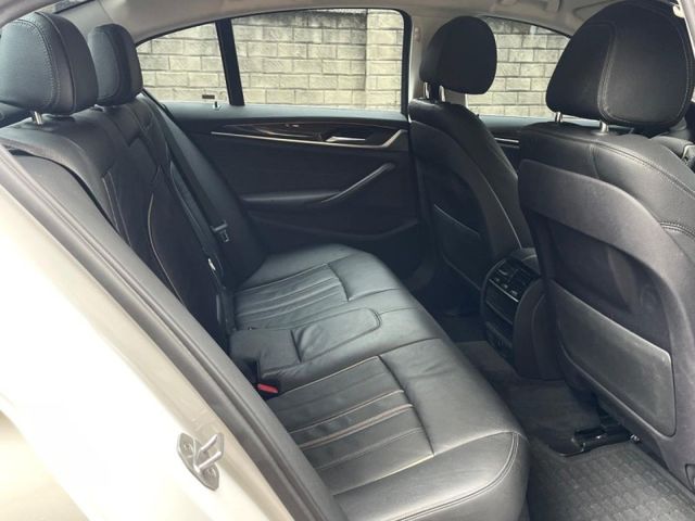 BMW/ 寶馬 520i Luxury  第1張相片