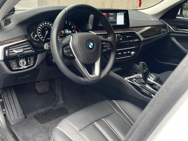 BMW/ 寶馬 520i Luxury  第7張相片
