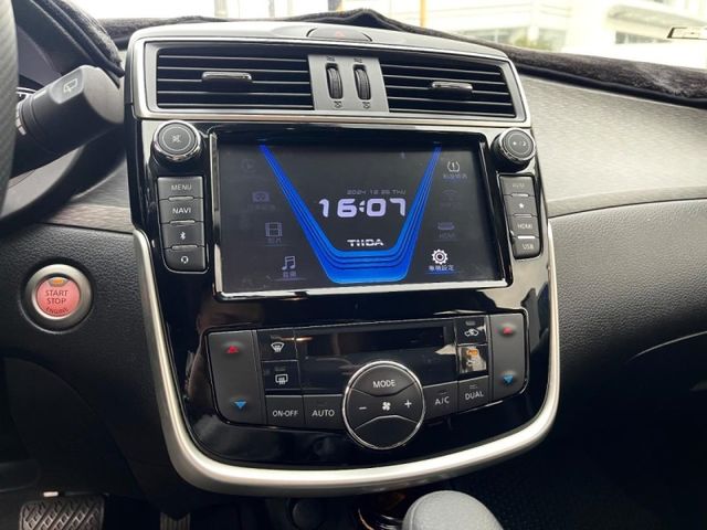 Nissan Tiida  第4張相片