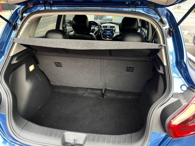 Nissan Tiida  第8張相片