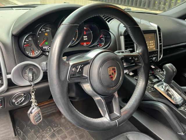Porsche保時捷 Cayenne   第7張相片