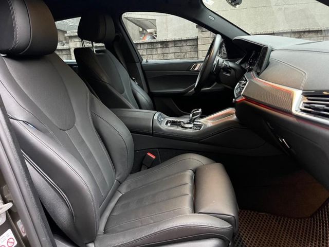 BMW/ 寶馬 X6 SERIES  第12張相片