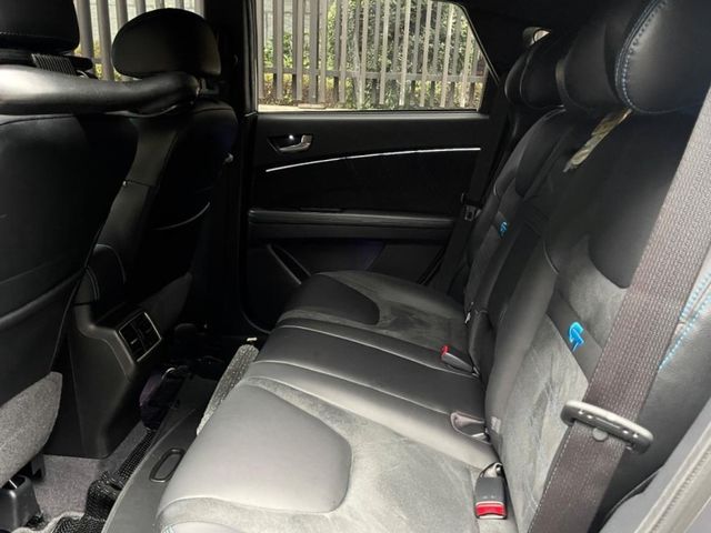 Luxgen U6 GT  第9張相片