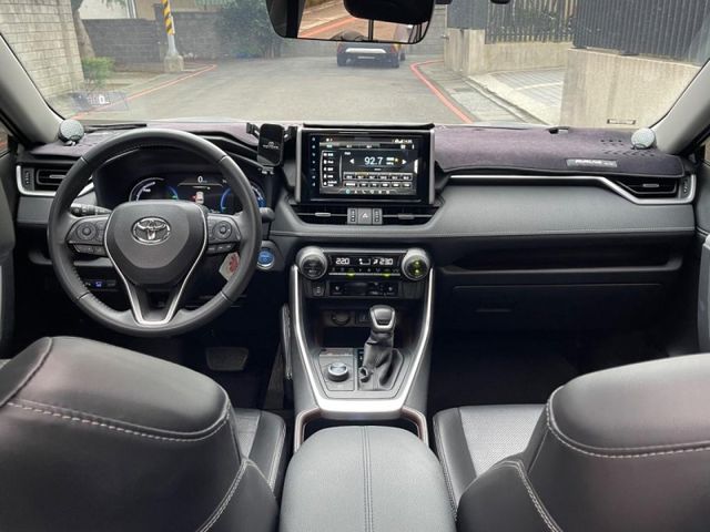 Toyota RAV4  第3張相片