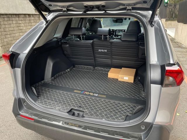 Toyota RAV4  第12張相片