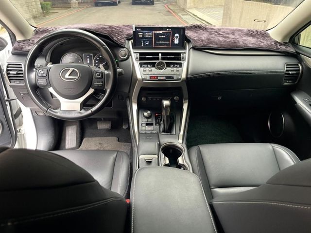 Lexus NX  第3張相片