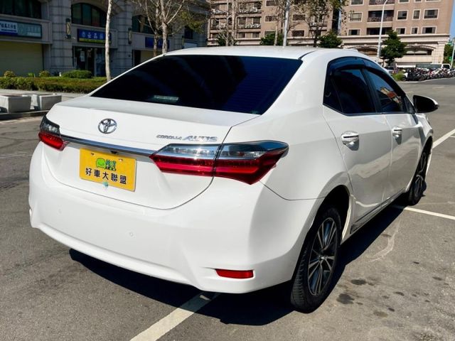 2017年ALTIS 豪華版 里程7萬 內外漂亮 認證美車 有液晶儀表板 免鑰匙啟動 定速 影音螢幕 可全額貸款  第2張相片