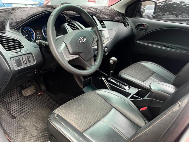 Mitsubishi Zinger  第5張相片