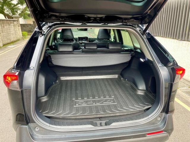 Toyota RAV4  第10張相片
