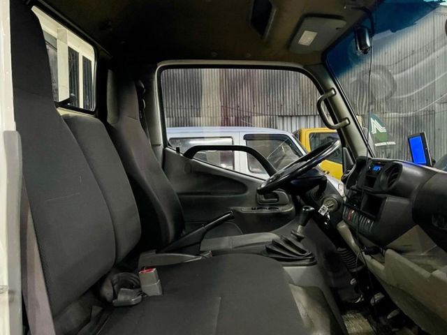 Hino 300  第6張相片