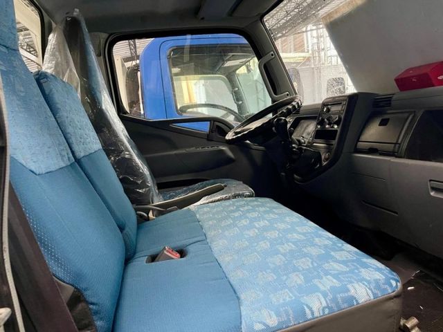 Mitsubishi Canter  第6張相片