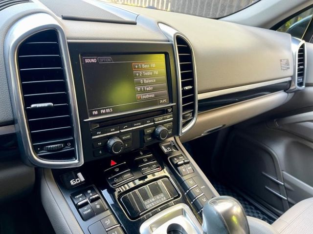 Porsche保時捷 Cayenne   第8張相片