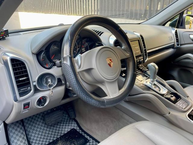 Porsche保時捷 Cayenne   第9張相片