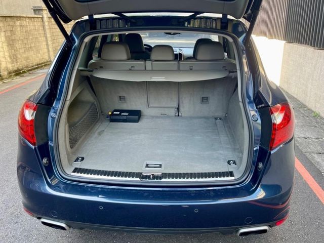 Porsche保時捷 Cayenne   第13張相片
