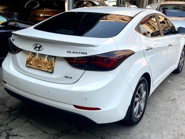 Hyundai Elantra  第2張相片