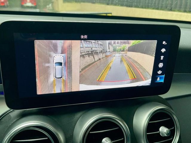 Mercedes-Benz/賓士 GLC300  第9張相片