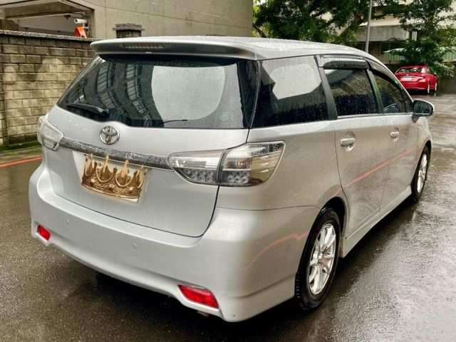 Toyota Wish  第2張相片