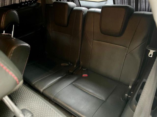 Toyota Wish  第8張相片