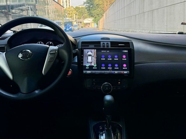 Nissan Tiida  第4張相片