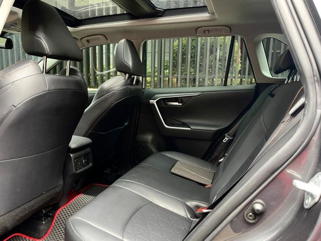 Toyota RAV4  第5張相片