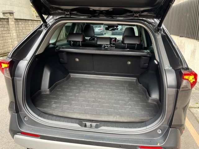 Toyota RAV4  第9張相片