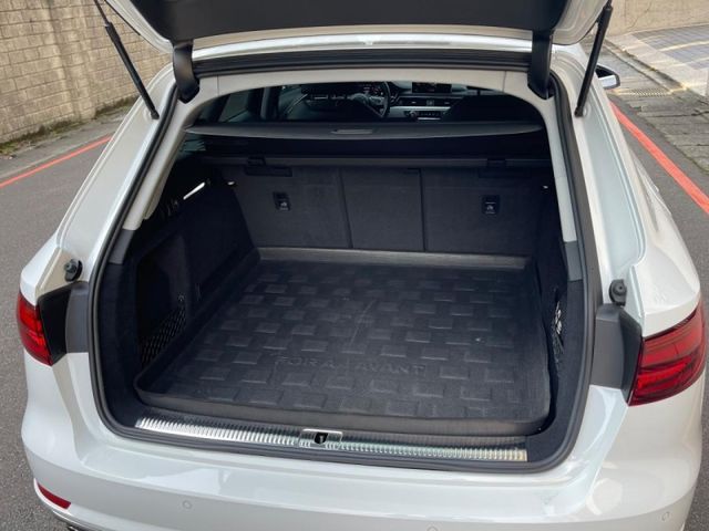 Audi A4  第6張相片