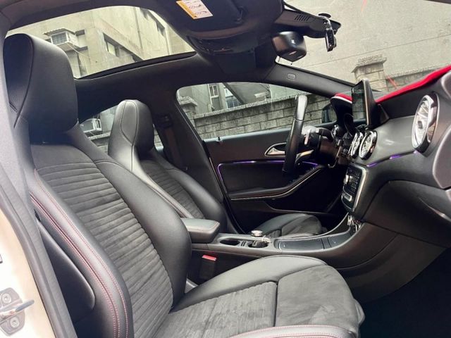 Mercedes-Benz/賓士 CLA250  第9張相片