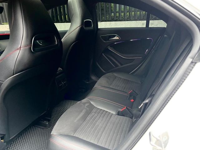 Mercedes-Benz/賓士 CLA250  第11張相片