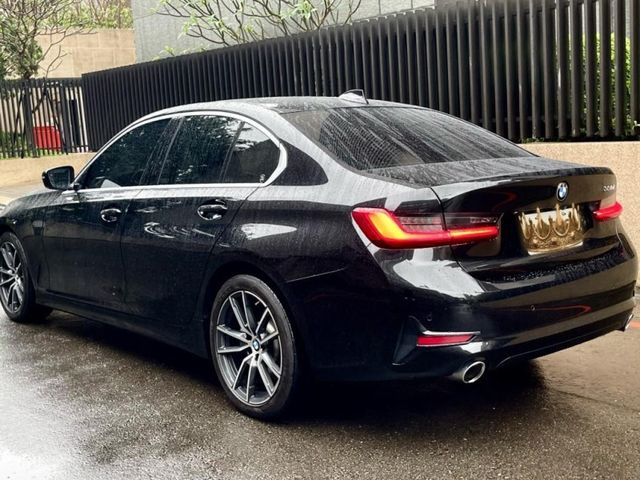 BMW/ 寶馬 330i  第3張相片