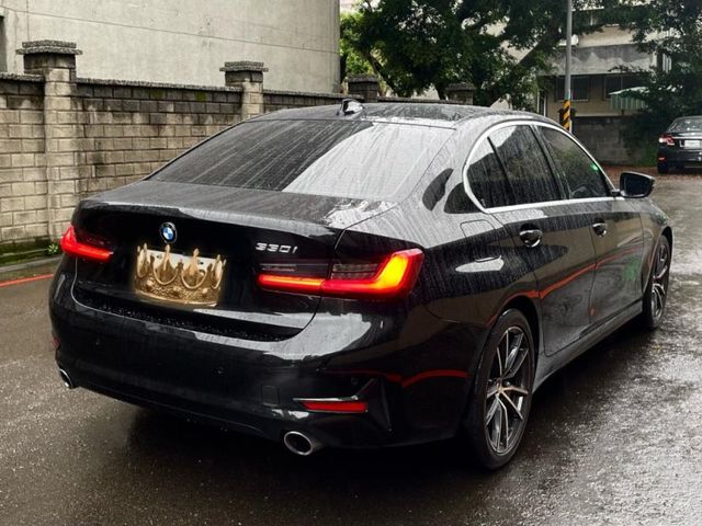 BMW/ 寶馬 330i  第4張相片