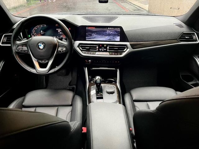 BMW/ 寶馬 330i  第5張相片