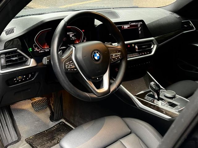 BMW/ 寶馬 330i  第7張相片