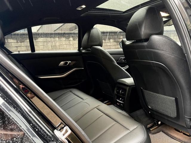 BMW/ 寶馬 330i  第11張相片