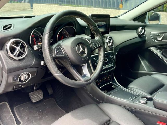 Mercedes-Benz/賓士 GLA200d  第6張相片