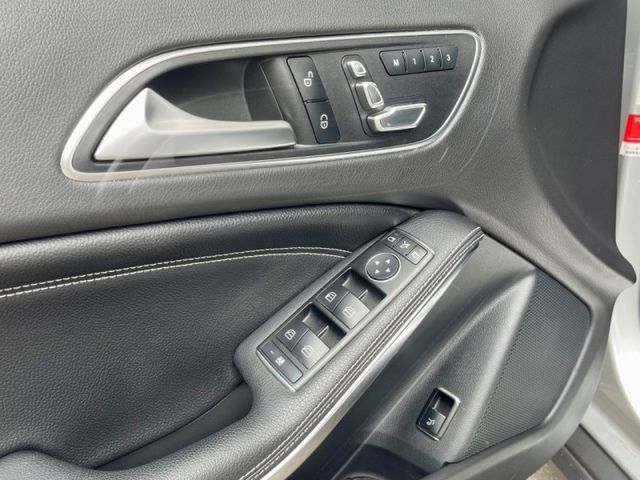 Mercedes-Benz/賓士 GLA200d  第7張相片