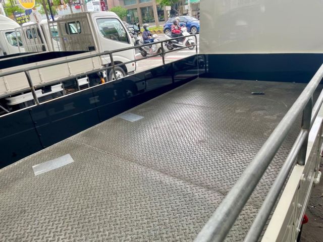 Hino 300  第5張相片