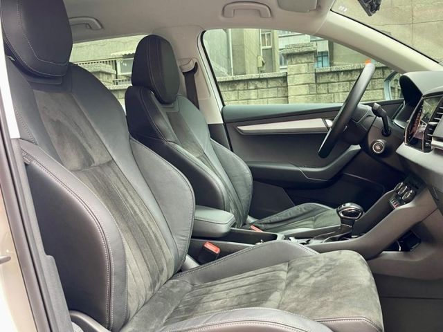 Skoda Karoq  第8張相片