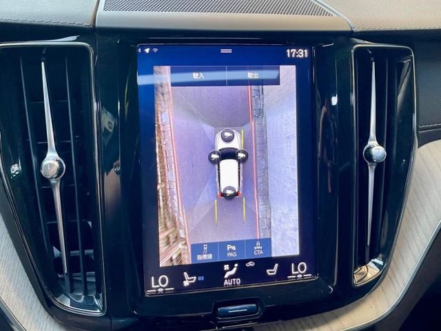 Volvo XC60  第5張相片